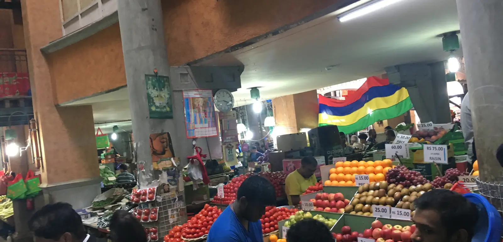 Marchés océan Indien : épices et artisanat